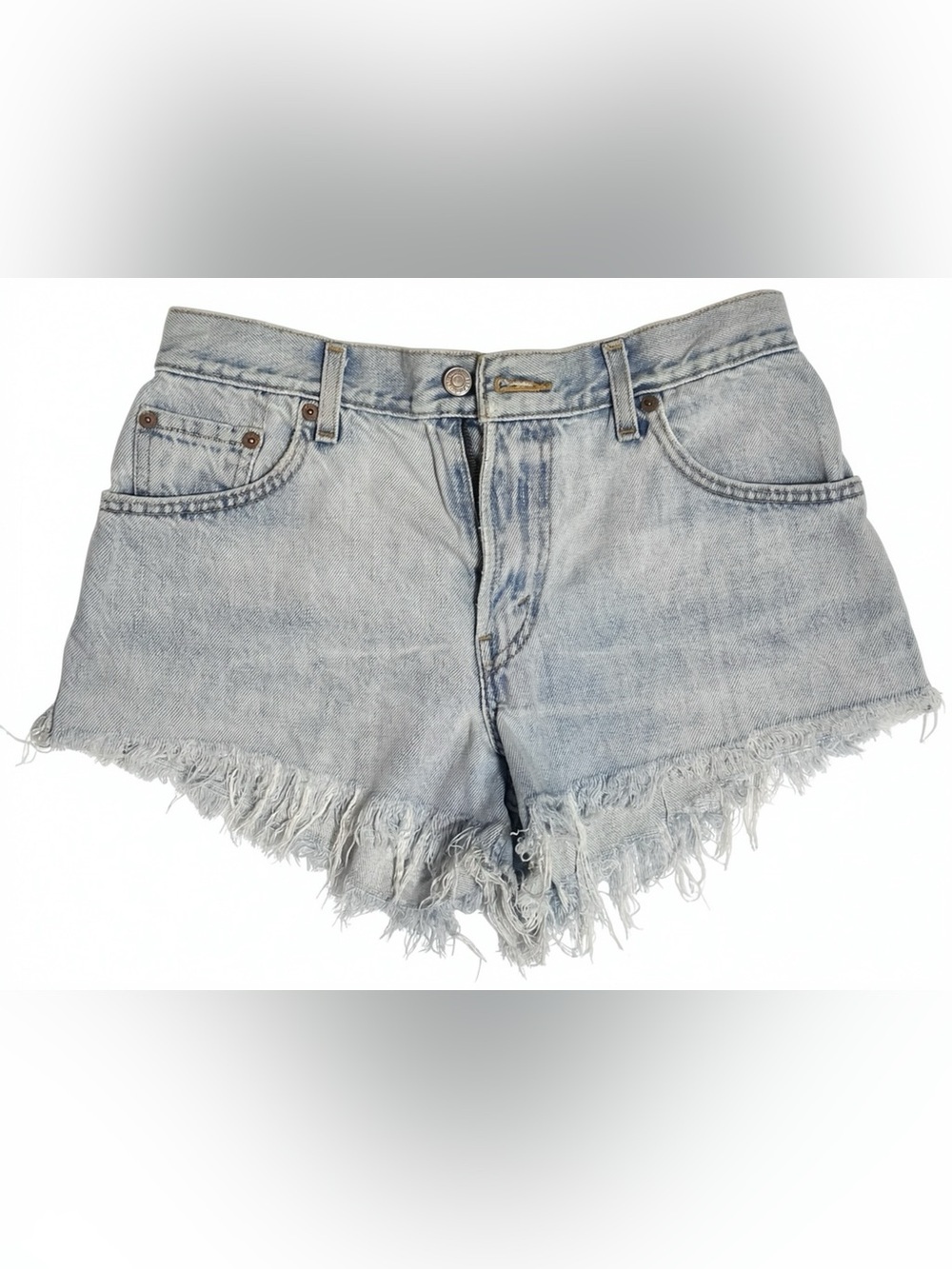 Levi’s 550 Vintage Cut-Off Denim Shorts | Light Wash | Size 8